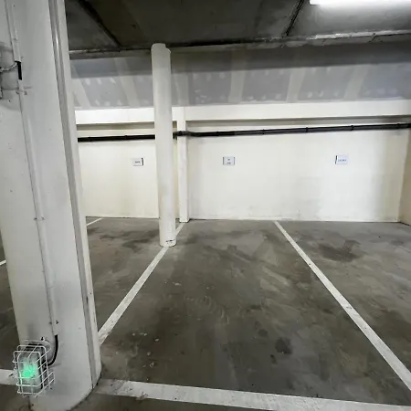 Apartment T2 Avec Piscine, Parking, Proche Et Commerces - Fr-1-197-536 *